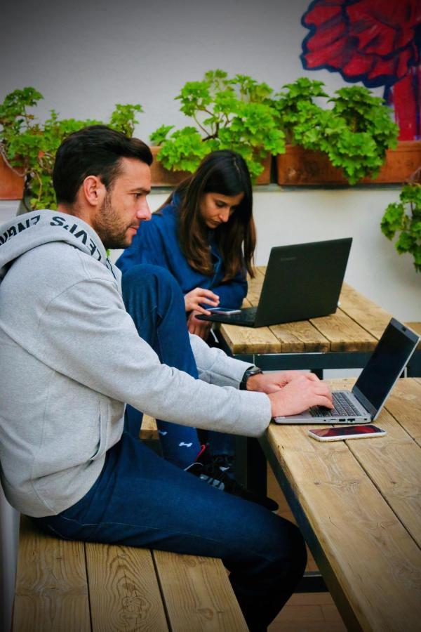 Хостел Joy Setas Coworking Севилья Экстерьер фото